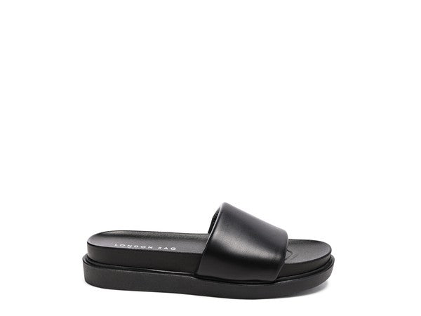 MOULDED BLACK & WHITE MINIMILIST FASHION POOL SLIDESS72C0C8CD184B01133D1C0995F5E918EB/15590837_d89e5279-ae53-49d5-8809-11d6f2bc5f26.jpg