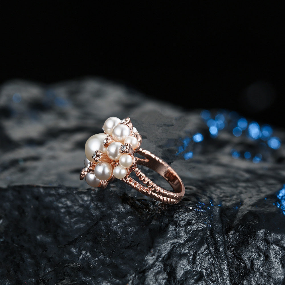 Inlaid Pearl Flower Rhinestone Ring