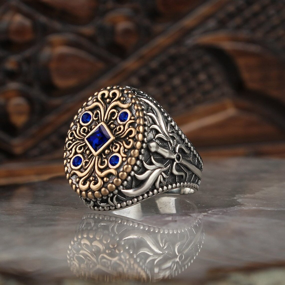 Fashionable Men's Ring With Black Gemstones In Metal