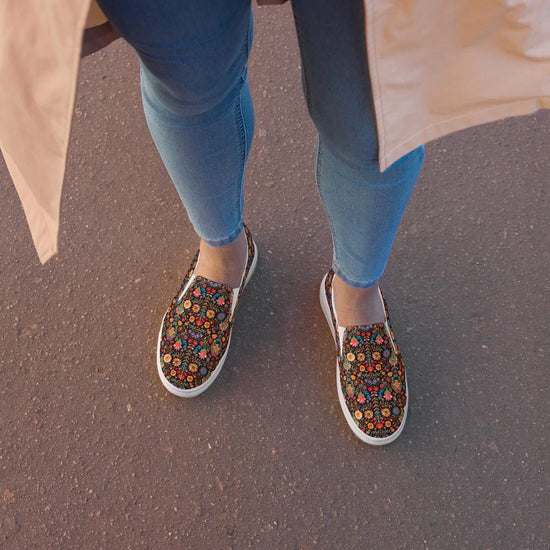 Women’s slip-on bright Mexican traditional floral all over print pattern design casual fashion college student everyday girl canvas shoes