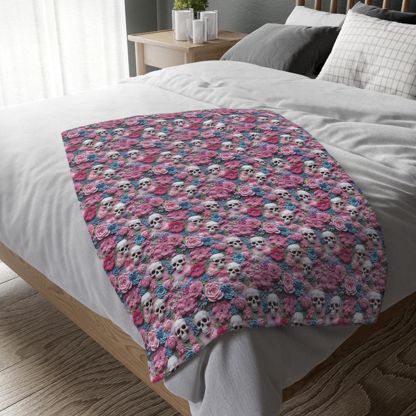 Skull & Floral Velveteen Blanket, Two- Sided Cozy Throw for Home Decor, Perfect for Halloween, Day of the Dead, Gothic Style, Unique Gift