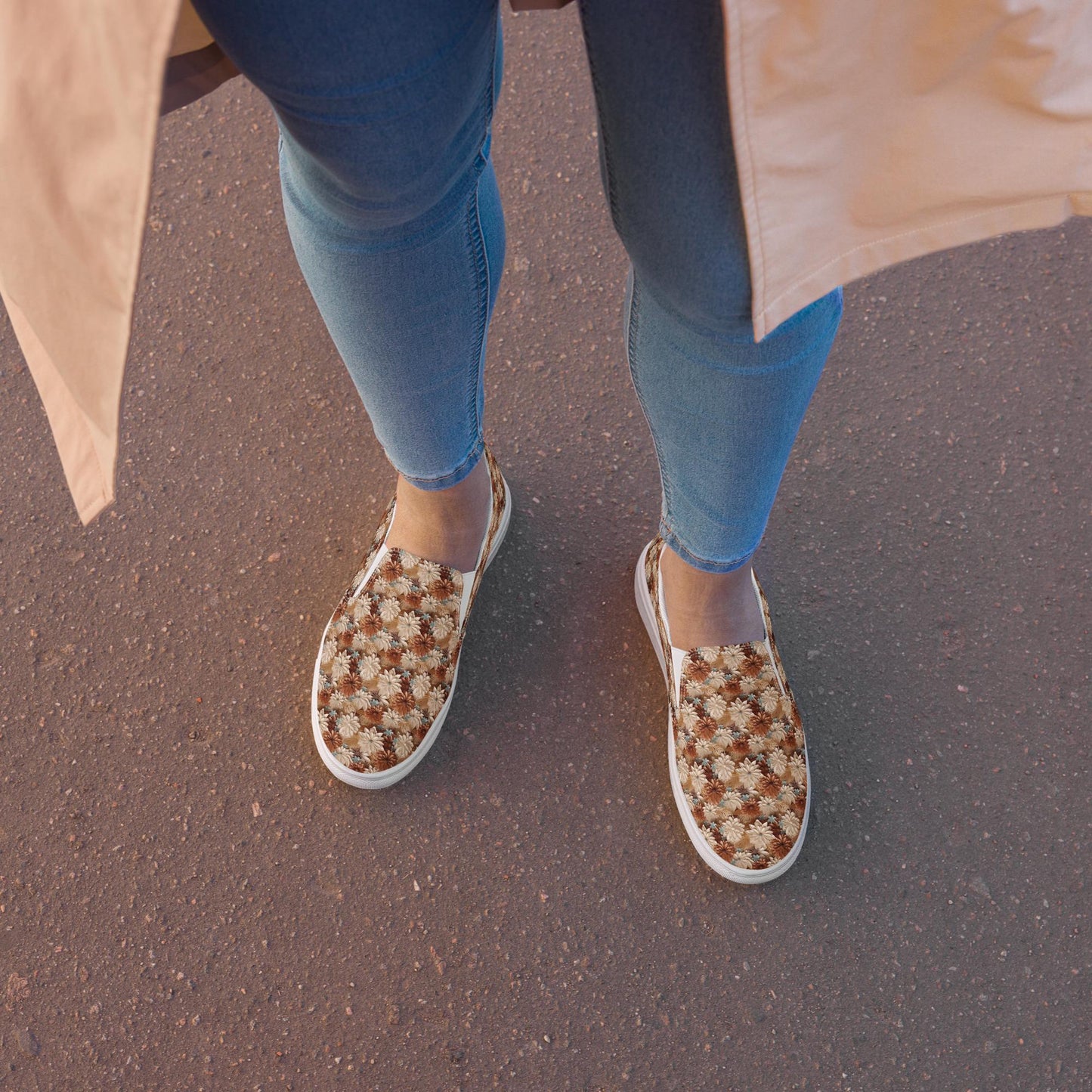 Stylish AOP Print Women's Slip-On Canvas Shoes - Unique All-Over Print Lightweight Sneakers for Comfort and Fashion