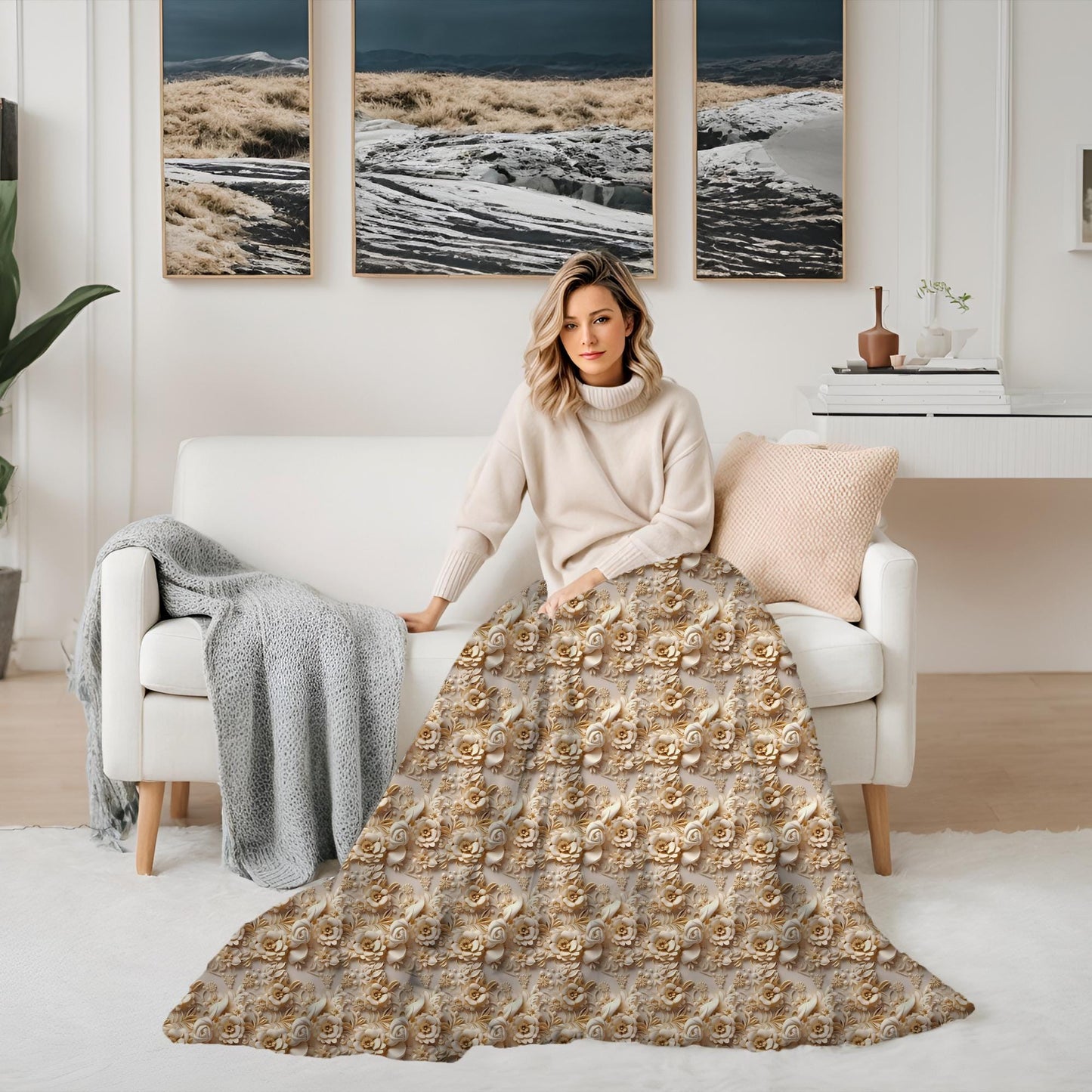 Elegant Velveteen Microfiber Blanket for Cozy Comfort, Luxurious Home Decor, Gift for Weddings, Valentine's Day, Throw