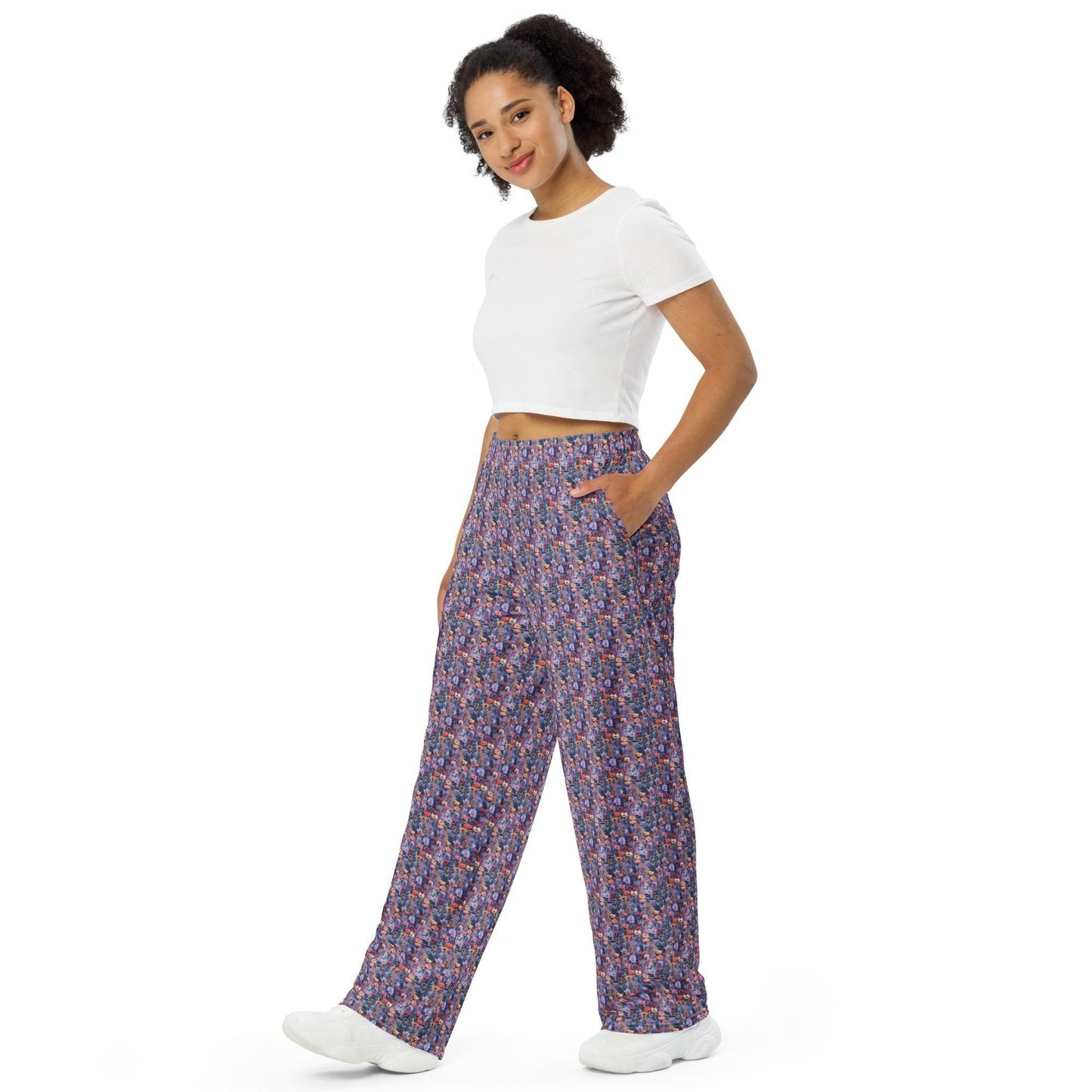 Delightful Floral Dream: Women's All-Over Print Casual Pajama Pants