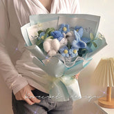 Rose and tulip knitted bouquet - The Aurora Touch