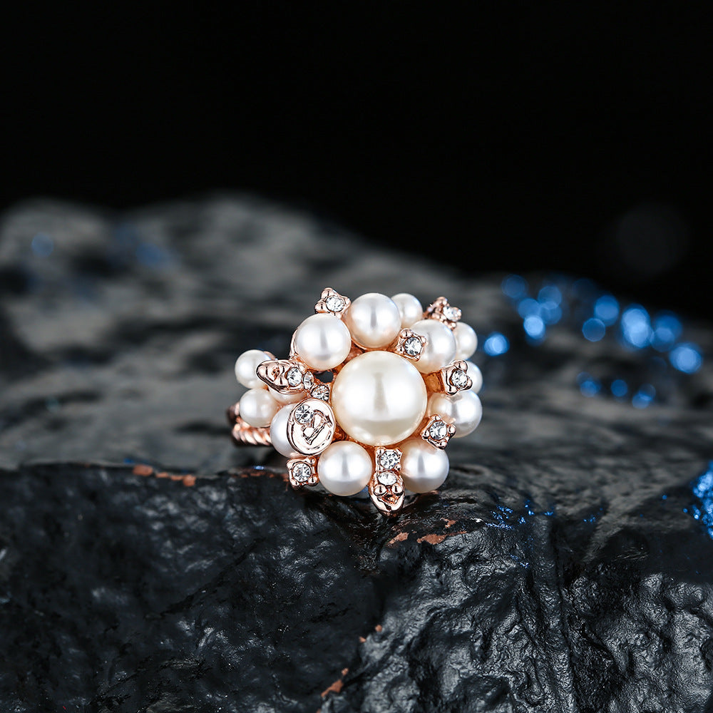 Inlaid Pearl Flower Rhinestone Ring