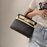 Commuter single-shoulder handbag - The Aurora Touch