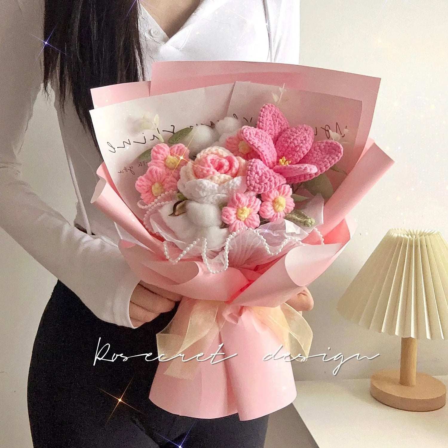Rose and tulip knitted bouquet - The Aurora Touch