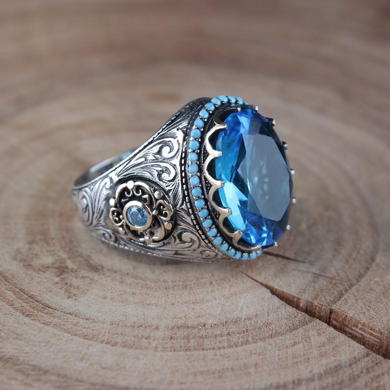 Fashionable Men's Ring With Black Gemstones In Metal