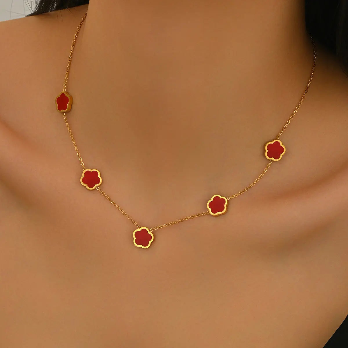 Lxalry 18K Gold Plated Five Leaf Clover Necklace | Modern Minimalist Jewelry The Aurora Touch