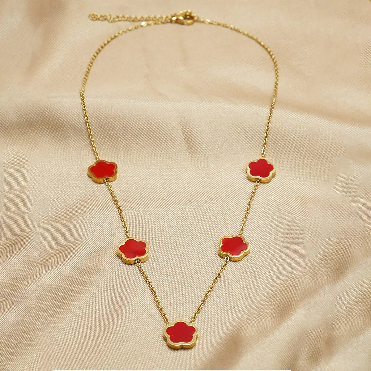 Lxalry 18K Gold Plated Five Leaf Clover Necklace | Modern Minimalist Jewelry The Aurora Touch