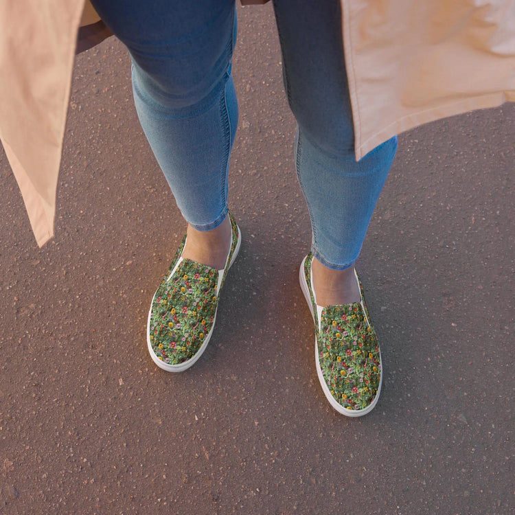 Stylish All Over Print Vibrant Women’s Slip-On Canvas Shoes - Unique Artistic Footwear for Every Occasion