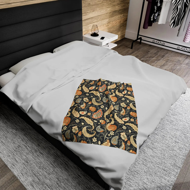 Bohemian Paisley Velveteen Plush Blanket, Cozy Throw for Home Decor, Stylish Gift, Bedroom Accent, Perfect for All Seasons
