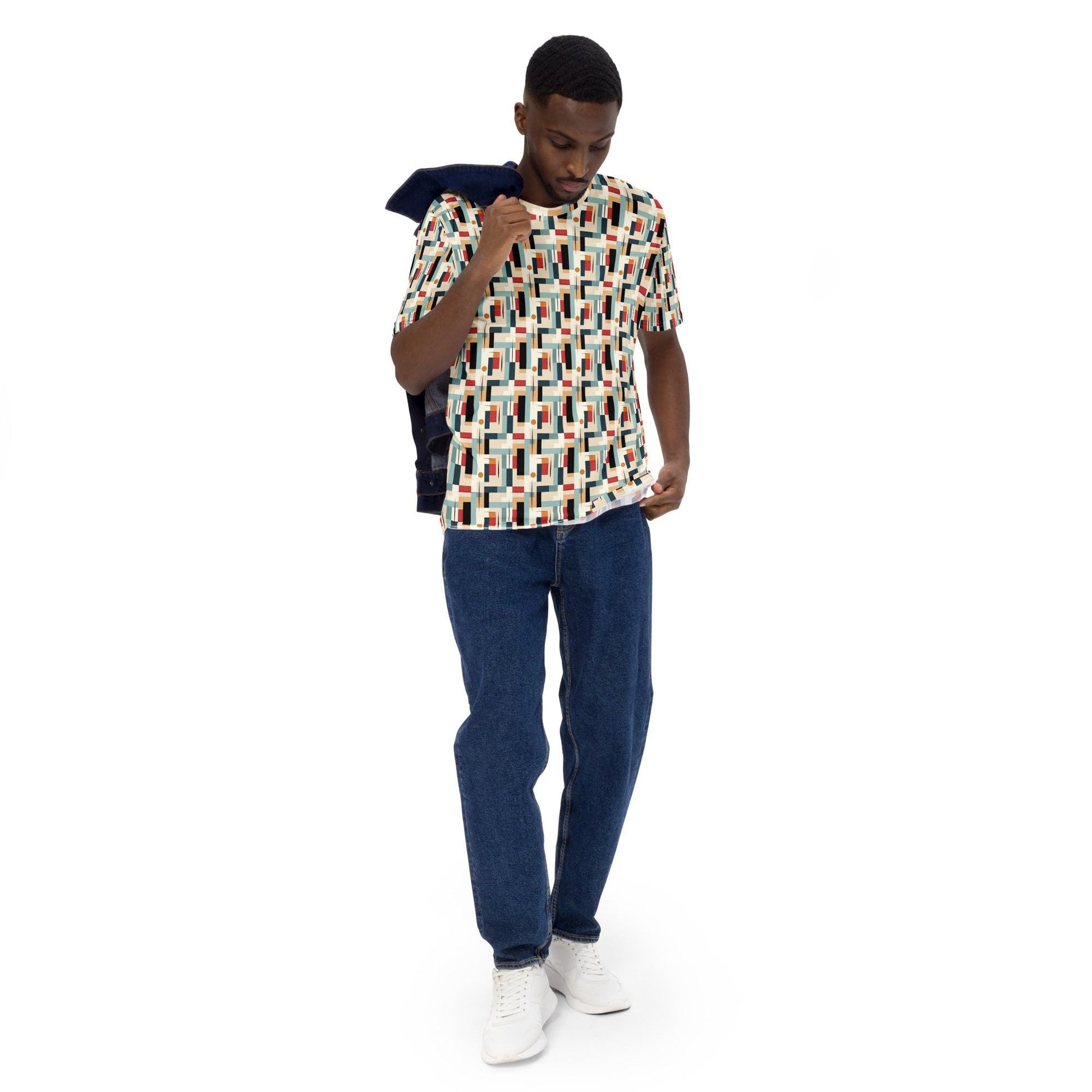 Modern Men&#39;s Geometric 90&#39;s Style T-shirt - All Over Pattern, Retro Graphic Design, Trendy Streetwear, Bold & Detailed Tee