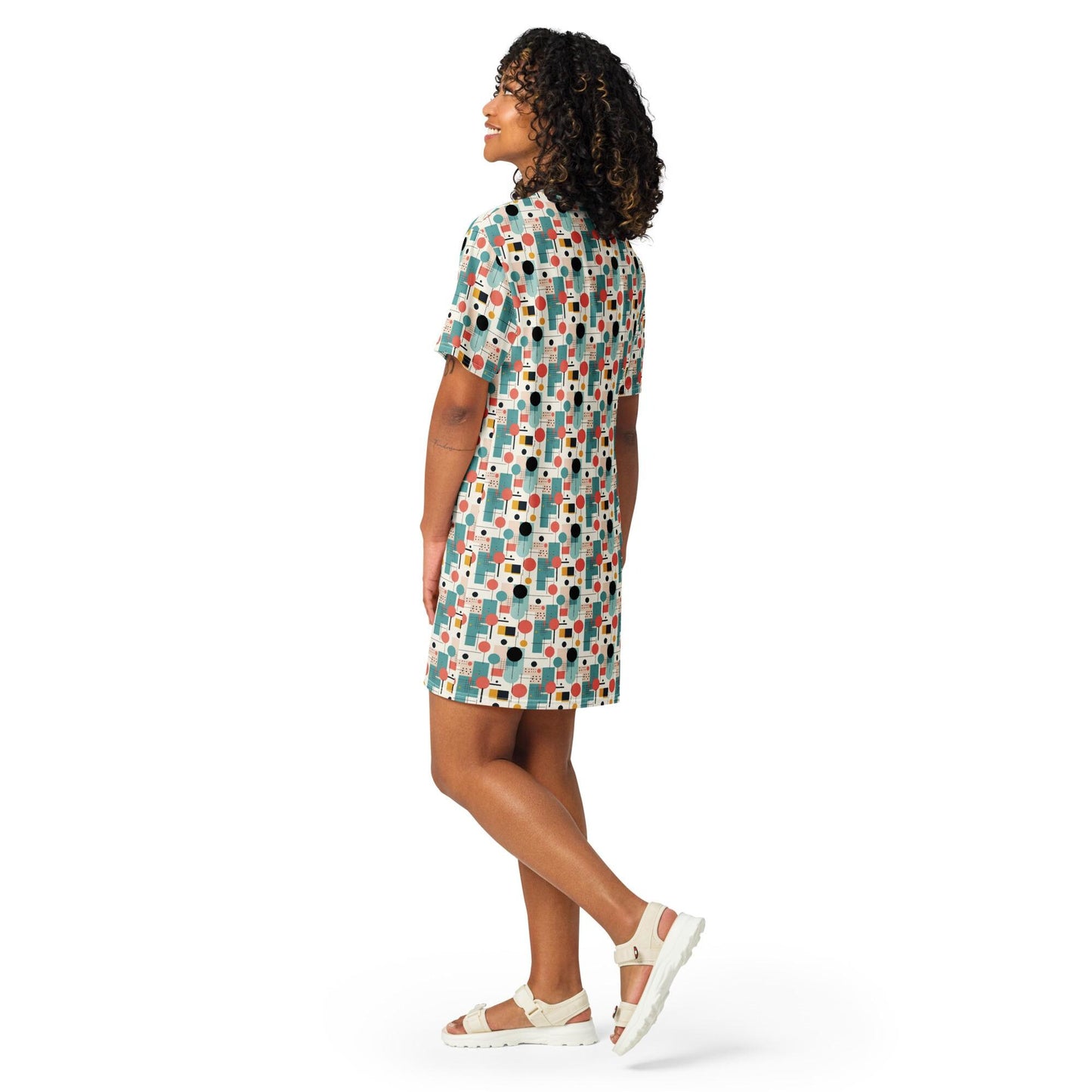 90&#39;s Retro Geometric Print Women’s Shirt Dress – Bold, Stylish & Timeless T-shirt dress Everyday Female Wear