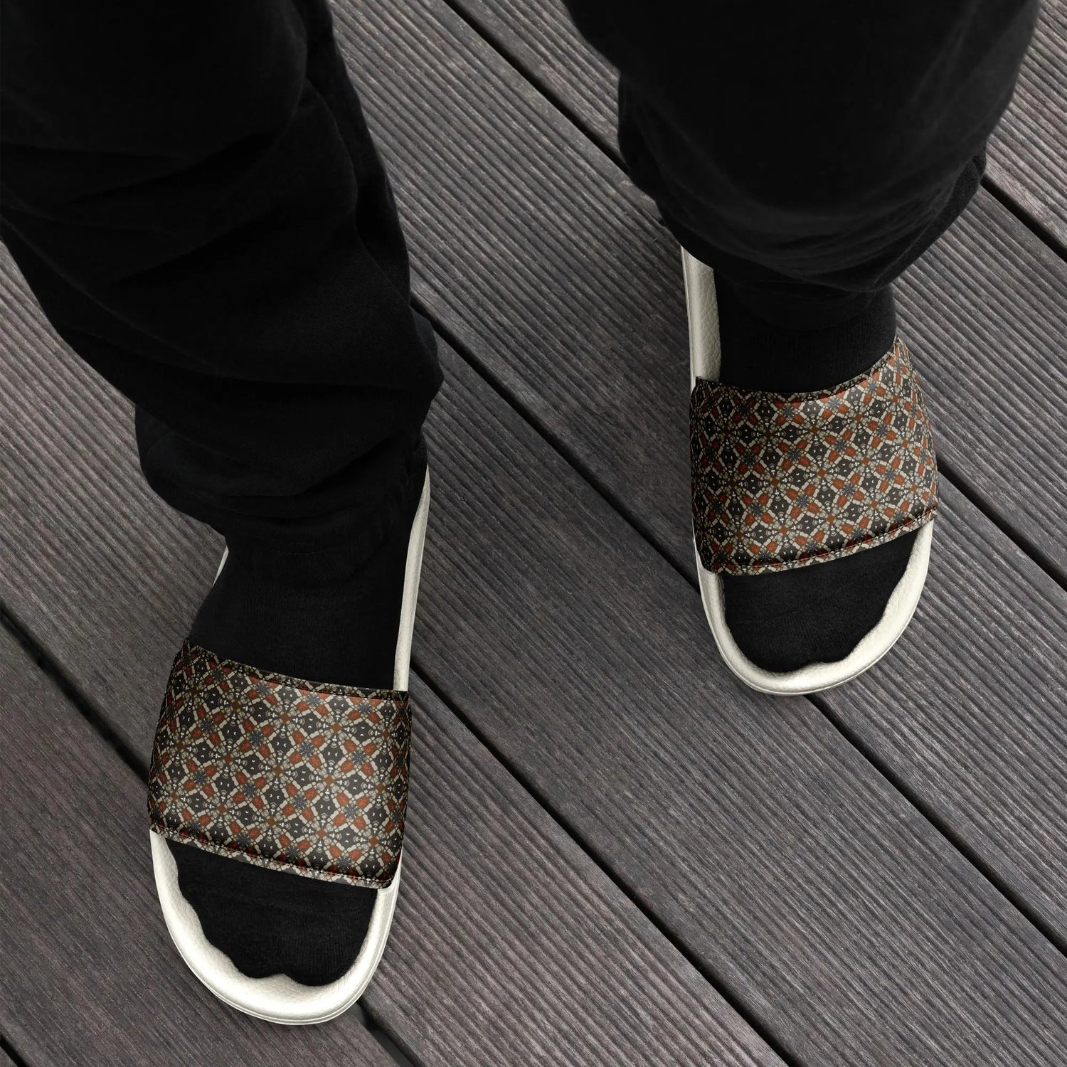 Stylish Geometric Print Men’s Slides – Lightweight Summer House Slippers, Comfortable Indoor/Outdoor Slides for Men